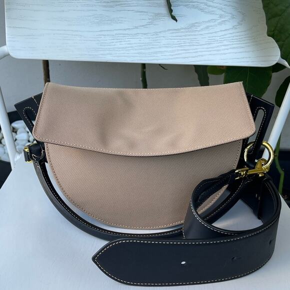 ☘️ YUZEFI CURVED STRUCTURED DORIS BAG IN BEIGE - Picture 1 of 17